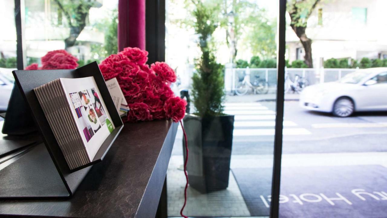 City Hotel Мерано Экстерьер фото
